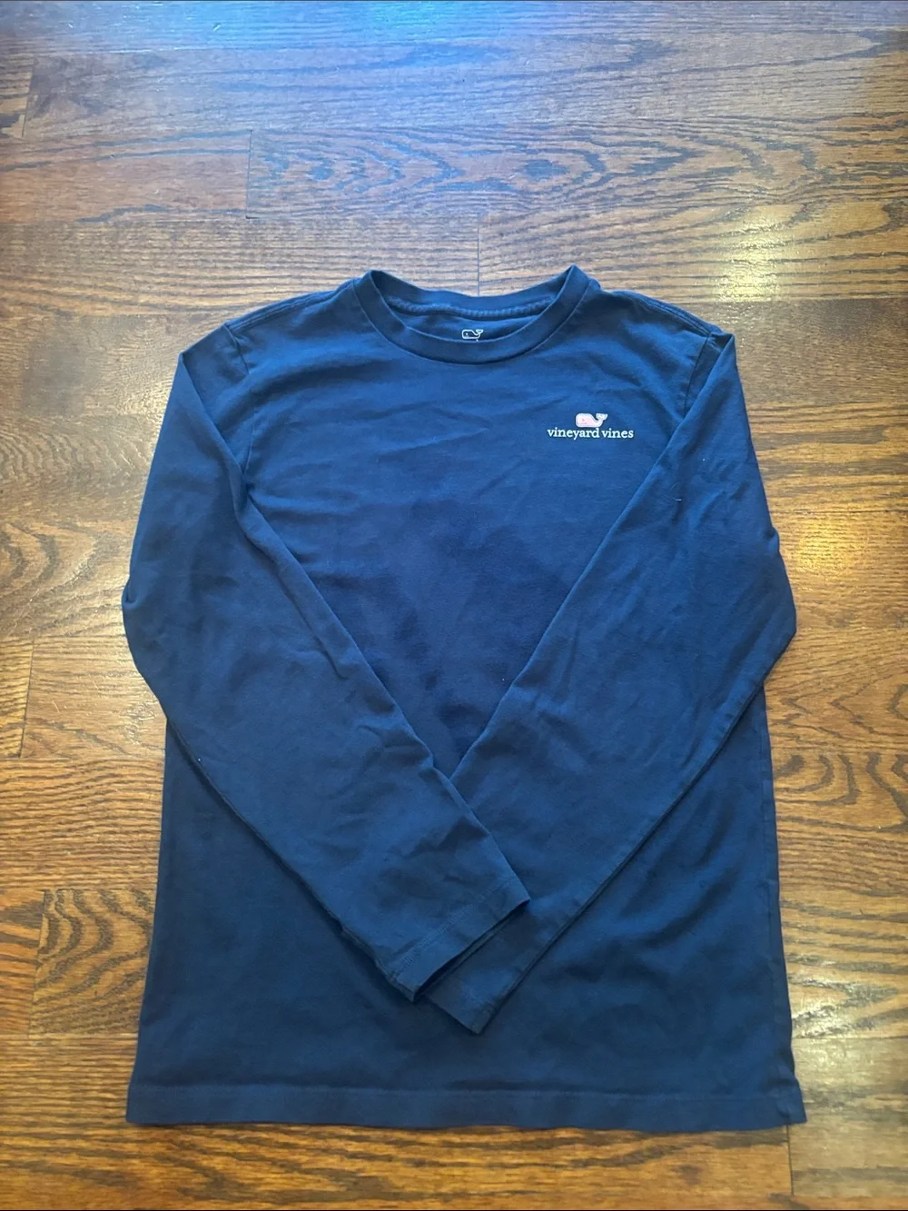 Vineyard Vines long sleeve tee- small